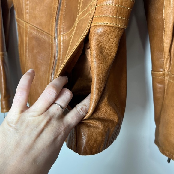 Vintage Anne Klein Longer Line Camel Faux Belted Leather Jacket Sz M - Picture 5 of 15